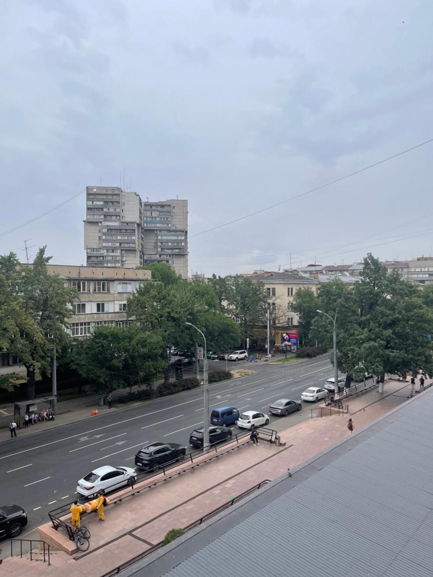 Двухкомнатная Квартира На Арбате Almaty Bagian luar foto